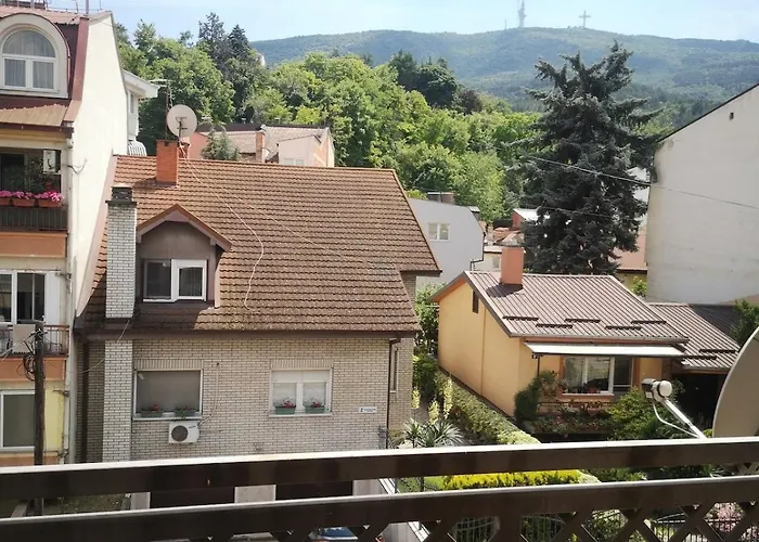 Апартаменти Bright And Sunny Скоп'є