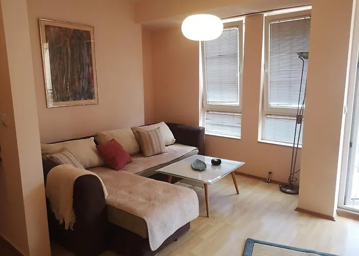 Апартаменти Bright And Sunny Скоп'є