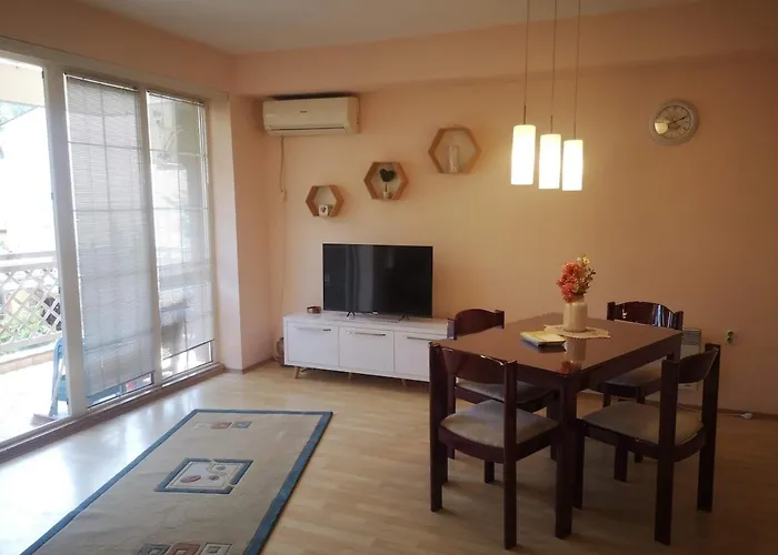 Апартаменти Bright And Sunny Скоп'є